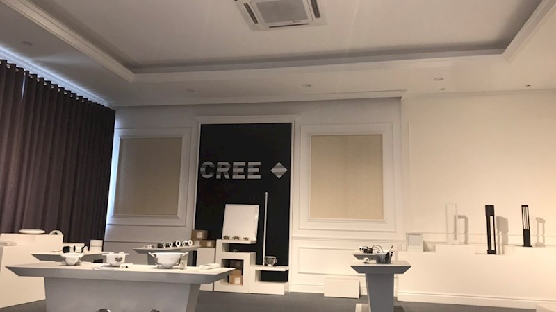 Mặt bằng sàn trống 200m2 tiện làm Showroom trưng bày, giá 80 triệu/tháng