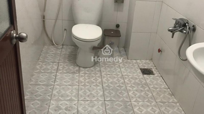 Cho thuê nhà nguyên căn hẻm xe hơi siêu rộng tại Hoàng Diệu, quận 4