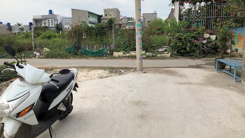 Bán gấp lô đất vị trí đẹp lô góc 2 mặt tiền đường Thạnh Xuân 21, gần chợ Thạnh Xuân tặng 5 chỉ vàng
