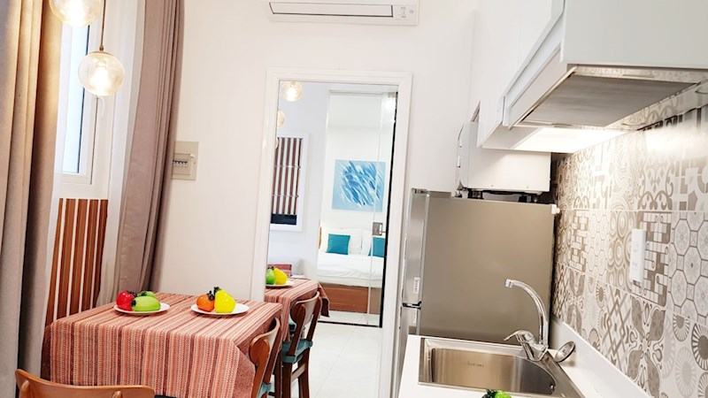 Cho thuê căn hộ 1 phòng ngủ riêng biệt, đầy đủ nội thất tại Phú Nhuận, gần sân bay quận 1