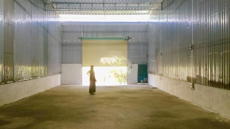 Kho xưởng và khuôn viên 250m2, đường 5m, An Phú Đông, Quận 12, giá thuê 7 triệu/tháng