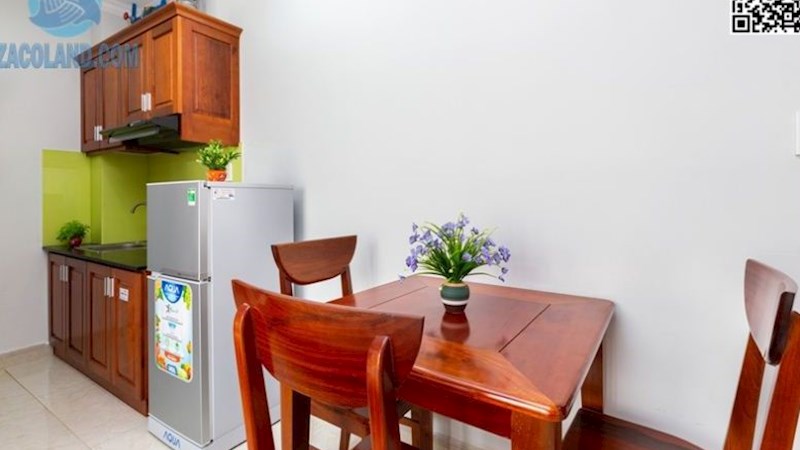 Căn hộ gỗ xoan cao cấp, đầy đủ tiện nghi mới tinh đối diện nhà thi đấu Phú Thọ