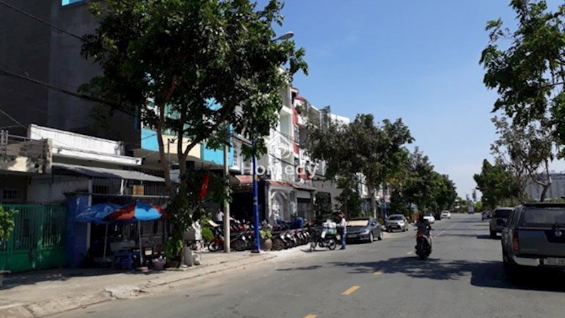 Nhà mới 250m2 đường 20m kế quận Tân Bình, 70 triệu/tháng, thương lượng