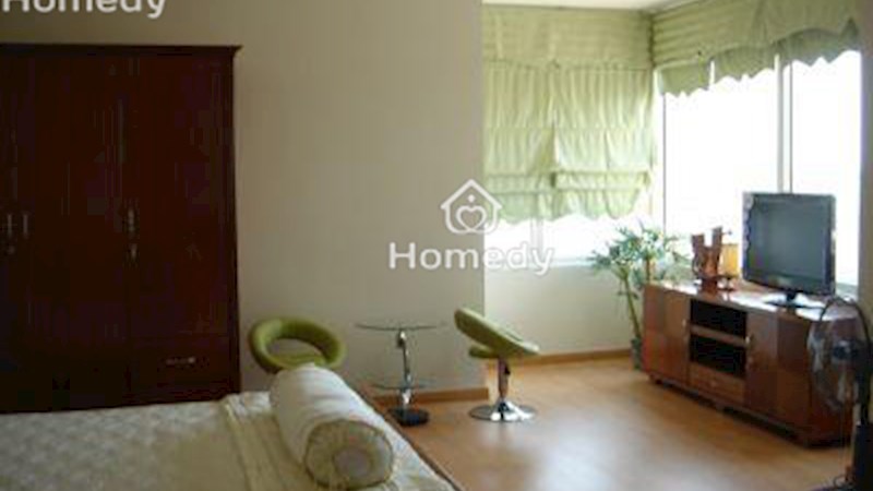 Cho thuê căn hộ PN Techcons, 2 phòng ngủ, lầu cao, giá 18 triệu/tháng