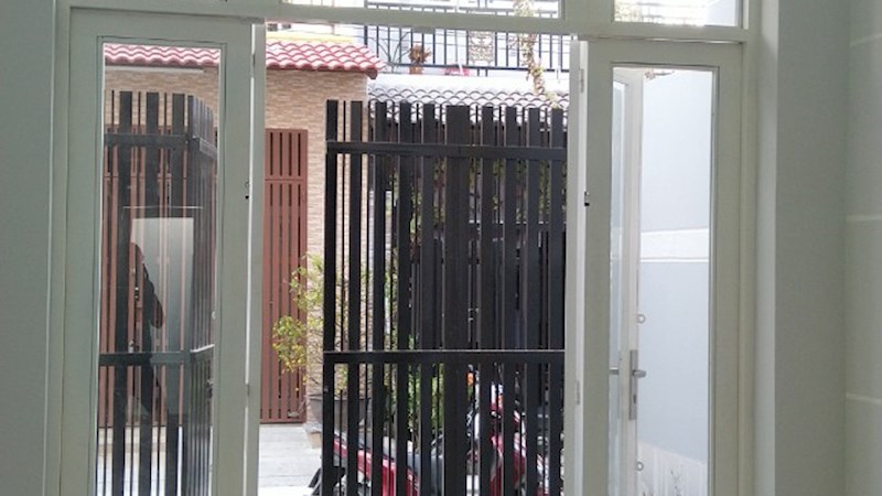 Nhà mới Lê Văn Lương, Phước Kiểng, 160m2, 1 trệt 2 lầu sân thượng, 4 phòng ngủ, hẻm xe hơi