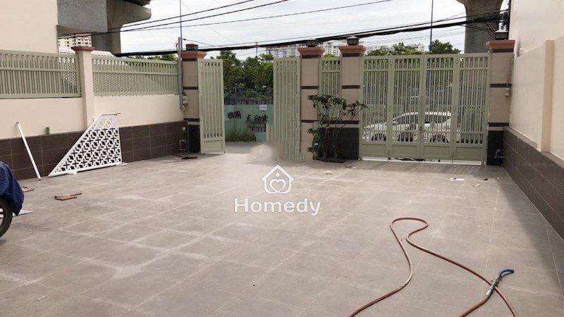 Cho thuê nhà 10x20m, 1 trệt 2 lầu mặt tiền Song Hành Metro Thảo Điền, quận 2