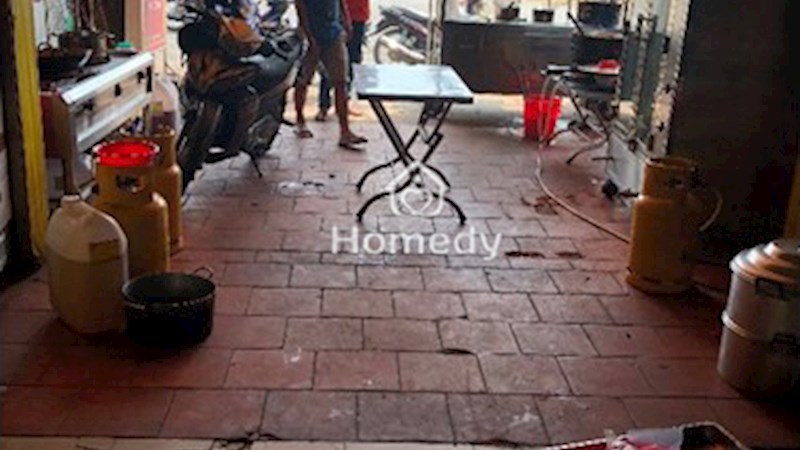 Cần sang lại mặt bằng vị trí ngã ba cây xăng Tiên Tiến