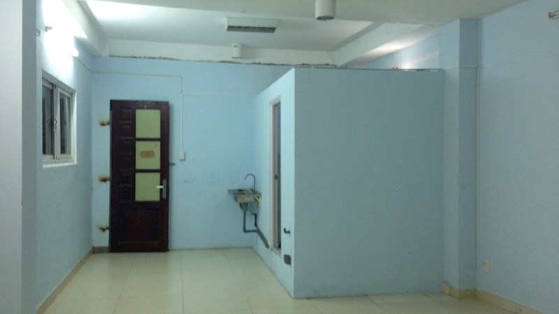 Phòng rất đẹp cho thuê mặt tiền 68A Phan Đăng Lưu, Phú Nhuận, 25m2 – 35m2 (có thang máy)